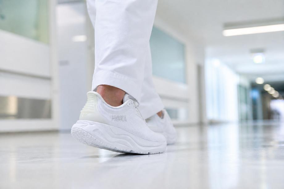 HOKA Arahi Women White